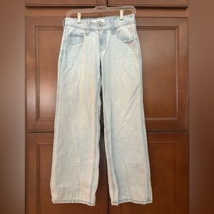 Hollister Light Wash Jeans Low-Rise Baggy / size 24 short